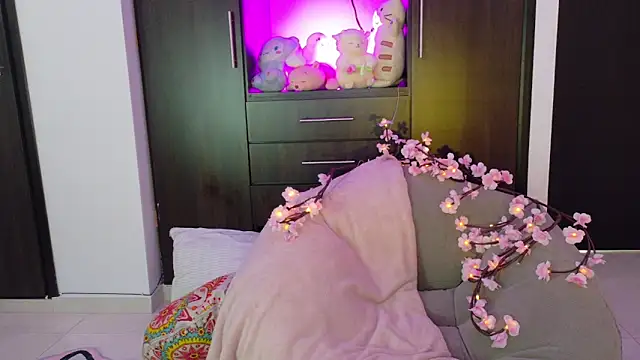 Kittytimberlake online show from May 24, 2:39 pm