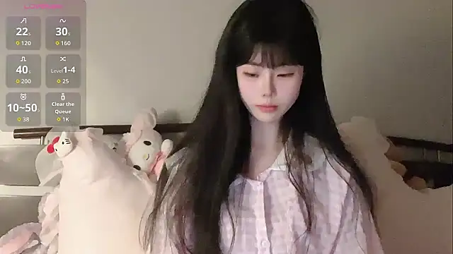 Qedgjwyz1 online show from April 12, 9:40 pm