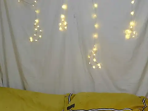 StarBarbiee online show from December 17, 8:25 pm