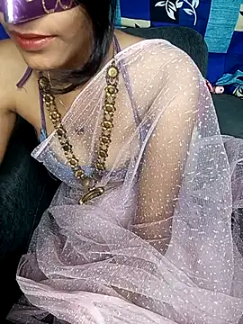 REVA DARLING online show from March 6, 2:40 pm