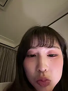 Momoever123456 online show from April 30, 4:47 pm