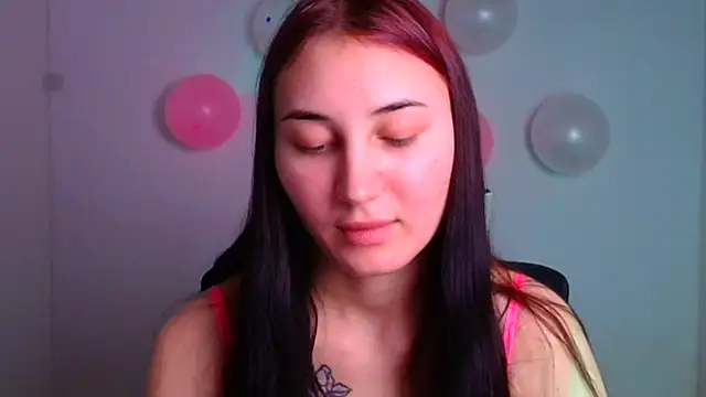 Snapshot of Jennifer_Blum chatting on February 17, 9:13 am Jennifer Blum online show from February 17, 9:13 am