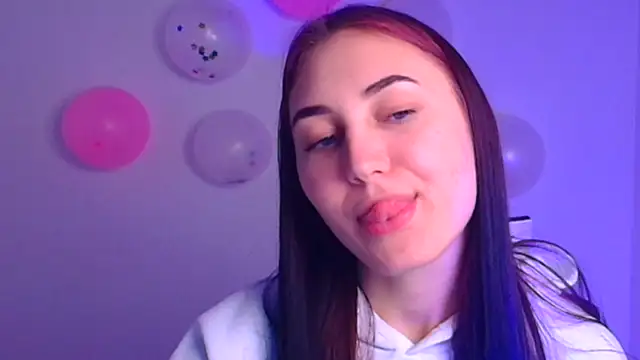 Snapshot of Jennifer_Blum chatting on February 20, 9:11 am Jennifer Blum online show from February 20, 9:11 am