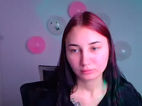 Snapshot of Jennifer_Blum chatting on February 16, 9:15 am Jennifer Blum online show from February 16, 9:15 am