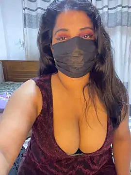 NOORA-GIRL online show from March 28, 10:00 pm