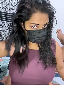 NOORA-GIRL online show from December 5, 1:43 pm