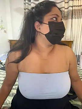 NOORA-GIRL online show from March 12, 1:00 am