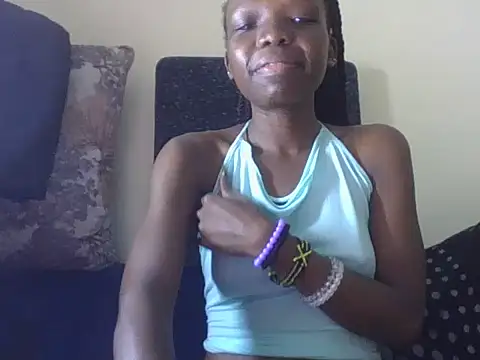 Snapshot of Baddie_Floxxy chatting on June 21, 9:37 am Baddie Floxxy online show from June 21, 9:37 am