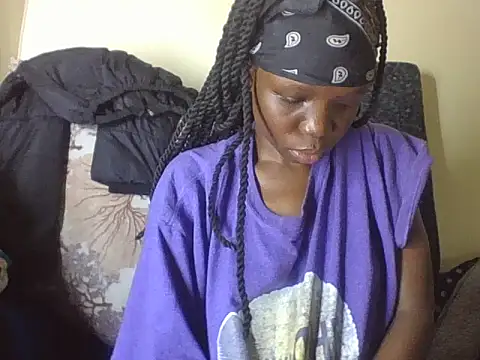 Snapshot of Baddie_Floxxy chatting on June 12, 2:09 am Baddie Floxxy online show from June 12, 2:09 am