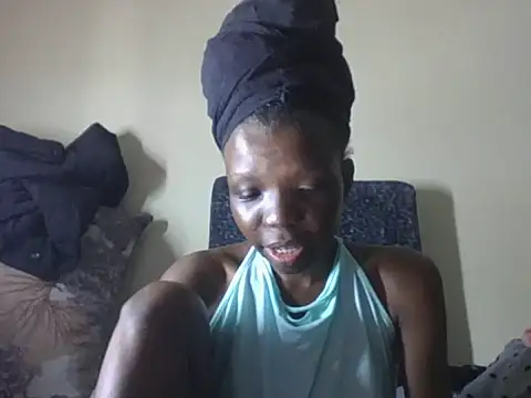 Snapshot of Baddie_Floxxy chatting on May 28, 6:32 am Baddie Floxxy online show from May 28, 6:32 am