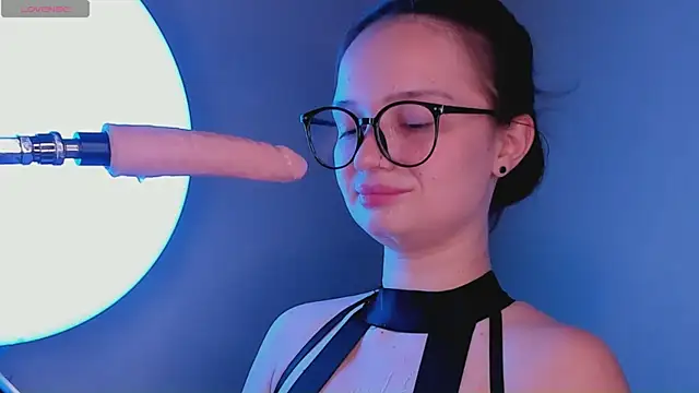 bitchpeace  online show from July 11, 8:31 pm