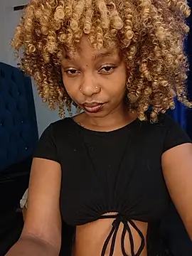 Snapshot of Licia_harvin chatting on June 28, 9:26 am Licia harvin online show from June 28, 9:26 am