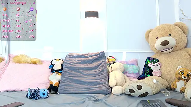 zorravioletta1 online show from March 4, 12:35 pm