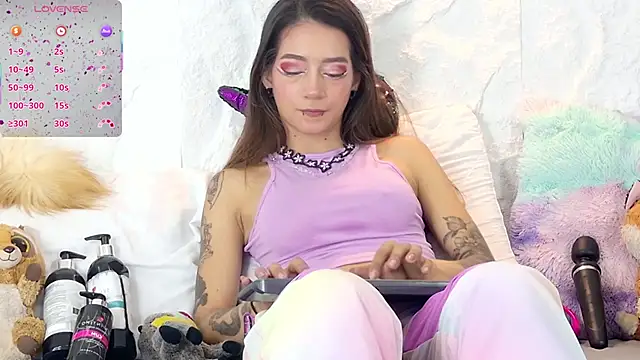 zorravioletta1 online show from September 28, 12:45 pm