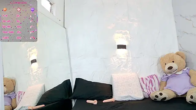 zorravioletta1 online show from December 17, 11:48 am