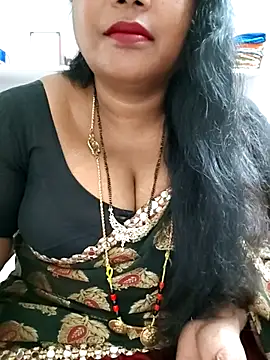 Snapshot of Swapna_143 chatting on December 4, 4:39 pm Swapna 143 online show from December 4, 4:39 pm