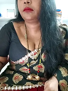 Snapshot of Swapna_143 chatting on November 27, 2:45 am Swapna 143 online show from November 27, 2:45 am