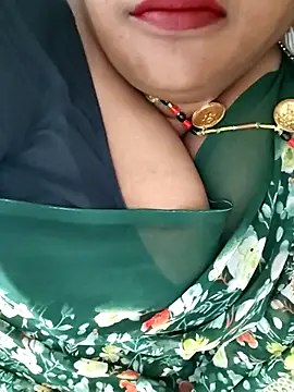 Snapshot of Swapna_143 chatting on September 26, 5:03 am Swapna 143 online show from September 26, 5:03 am