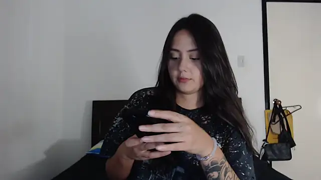 Snapshot of rebecca_collin chatting on July 17, 11:35 pm rebecca collin online show from July 17, 11:35 pm