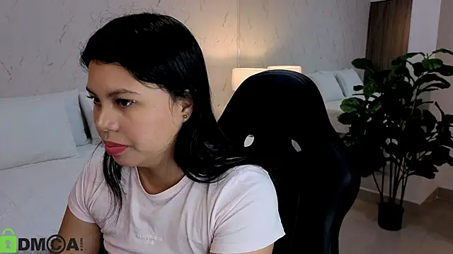 ISA  CUTEE online show from November 15, 3:32 am