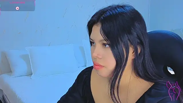 Snapshot of ISA__CUTEE chatting on October 6, 3:29 am ISA CUTEE online show from October 6, 3:29 am