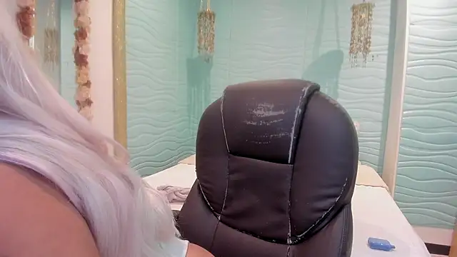 cherry chel online show from May 28, 8:04 pm