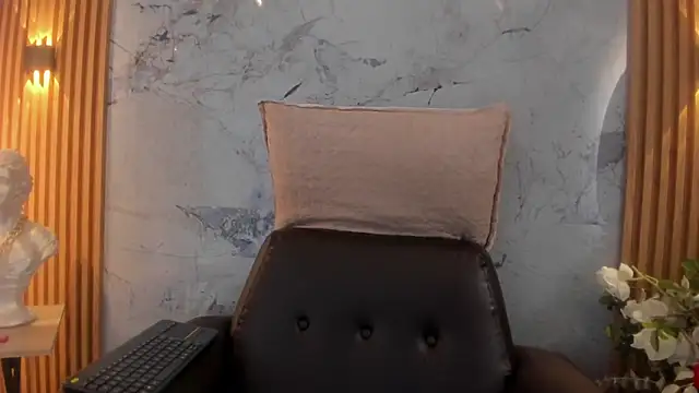 Snapshot of cherry_chel chatting on December 22, 7:36 pm cherry chel online show from December 22, 7:36 pm