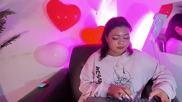 Snapshot of cherry_chel chatting on February 16, 6:43 pm cherry chel online show from February 16, 6:43 pm