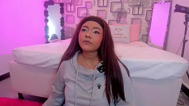 Snapshot of cherry_chel chatting on January 14, 10:02 pm cherry chel online show from January 14, 10:02 pm