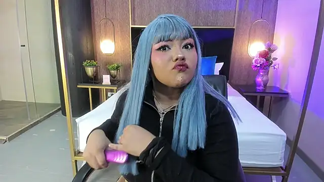 cherry chel online show from April 12, 3:15 pm