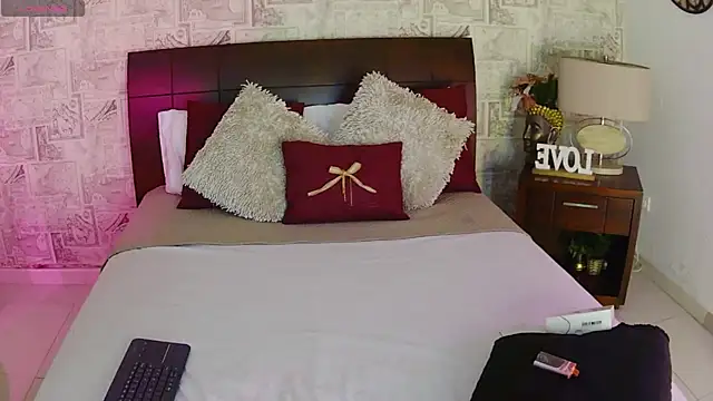 Snapshot of cherry_chel chatting on March 22, 3:52 am cherry chel online show from March 22, 3:52 am
