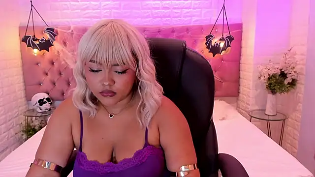 cherry chel online show from October 29, 1:32 pm