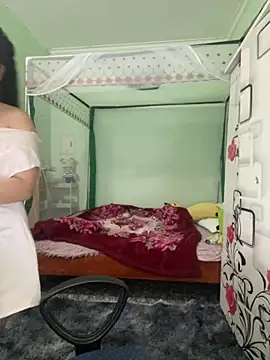 MiMi 0293 online show from November 7, 1:15 pm