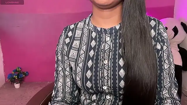 Snapshot of ridhima_ranii chatting on March 2, 4:25 pm ridhima ranii online show from March 2, 4:25 pm