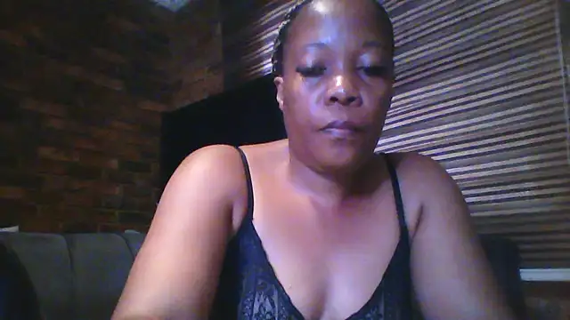 DIRTYTALKINQUEEN online show from January 16, 6:50 am