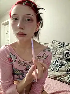 Snapshot of _Alice_0-0 chatting on June 16, 1:33 pm Alice 0-0 online show from June 16, 1:33 pm