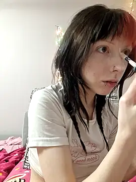Snapshot of _Alice_0-0 chatting on December 2, 1:24 pm Alice 0-0 online show from December 2, 1:24 pm