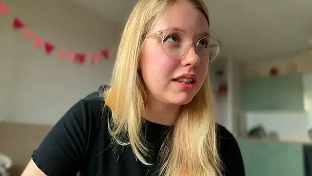 HoneyAudrey online show from October 23, 3:27 am