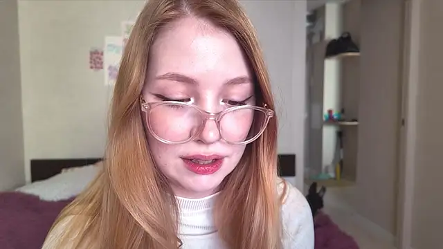 HoneyAudrey online show from January 17, 3:32 am