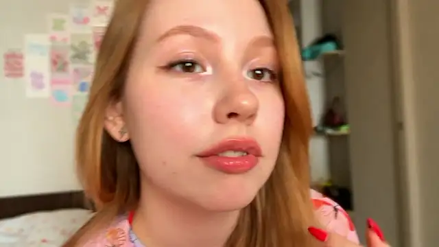 HoneyAudrey online show from March 28, 2:56 am