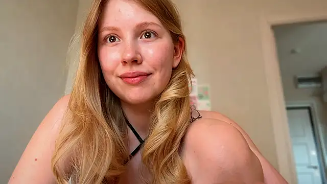 HoneyAudrey online show from June 17, 2:00 am
