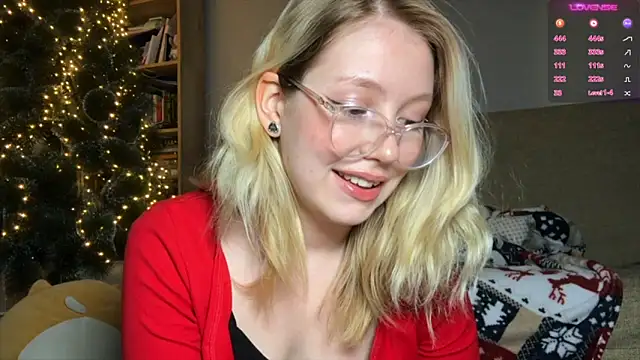 HoneyAudrey online show from December 27, 3:31 am