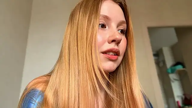 HoneyAudrey online show from March 29, 3:19 am