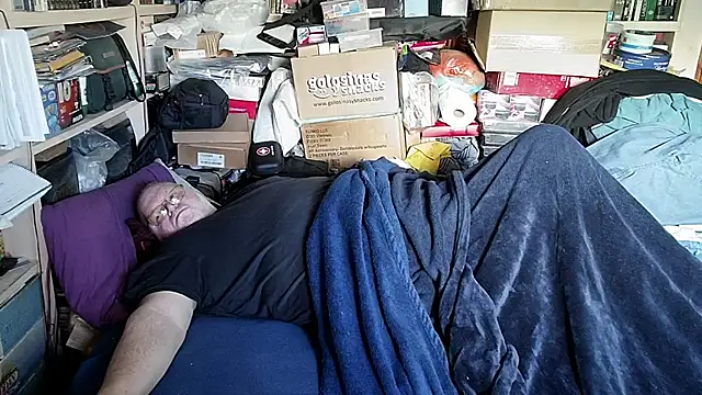 hadeszeuss2 online show from February 14, 3:01 pm