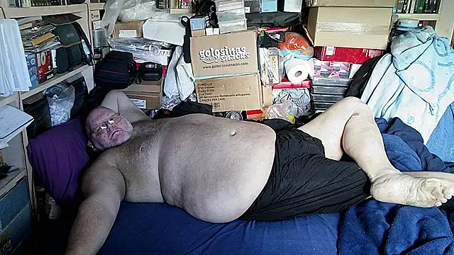 hadeszeuss2 online show from February 19, 2:47 pm