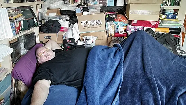 hadeszeuss2 online show from March 20, 2:40 pm