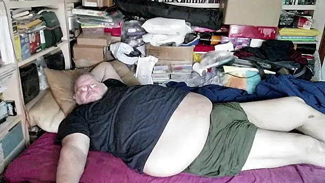 Snapshot of hadeszeuss2 chatting on March 14, 3:03 pm hadeszeuss2 online show from March 14, 3:03 pm