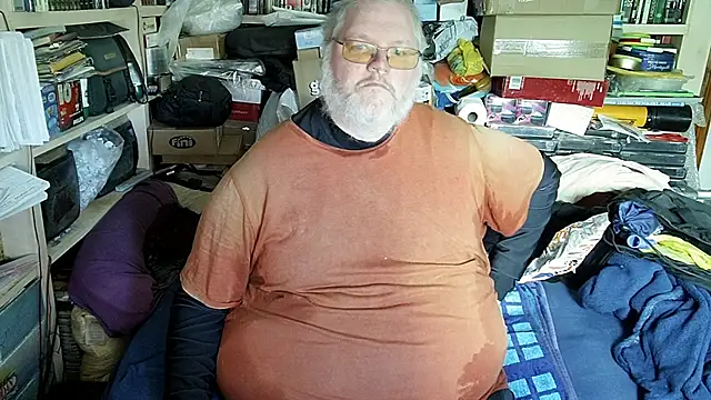 hadeszeuss2 online show from April 15, 3:27 pm