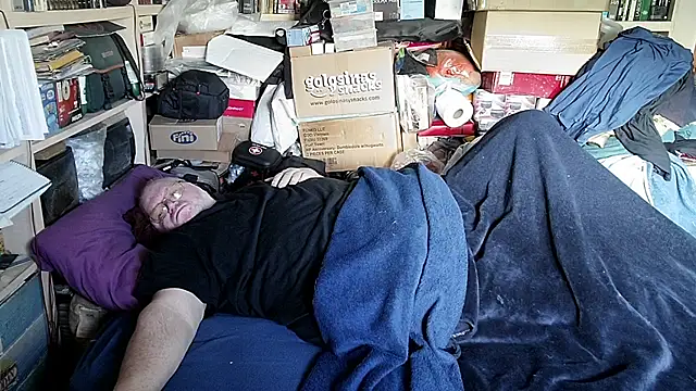 hadeszeuss2 online show from February 24, 2:51 pm