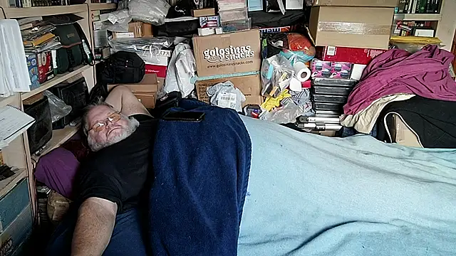 hadeszeuss2 online show from January 16, 2:54 pm